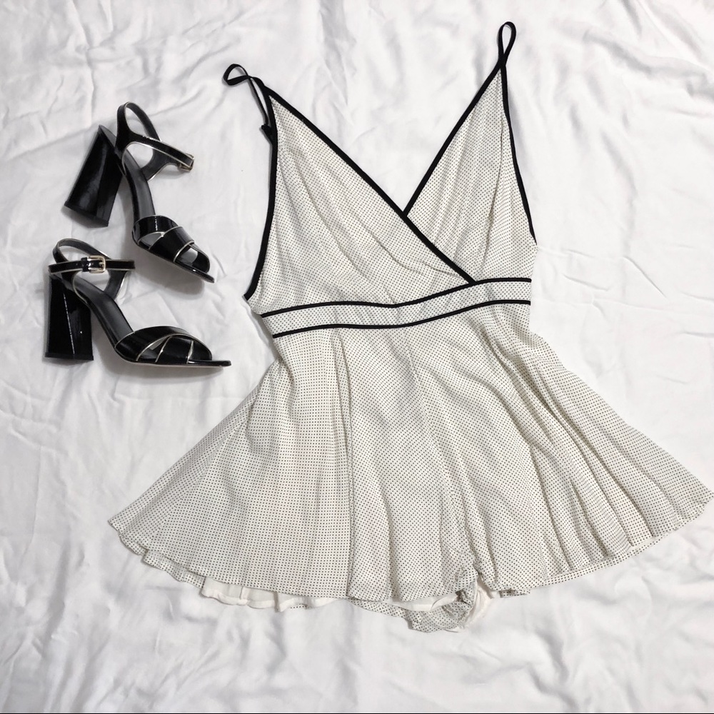 NWOT Urban Romper White with Black Polkadots Small - Picture 2 of 6
